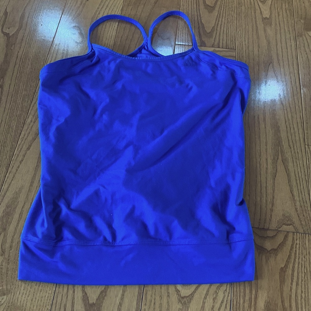 Shelf bra workout top size Large